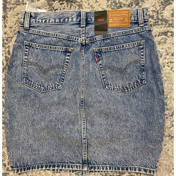 NWT Levi’s Denim Button-down Mom Jean Skirt - Picture 4 of 5